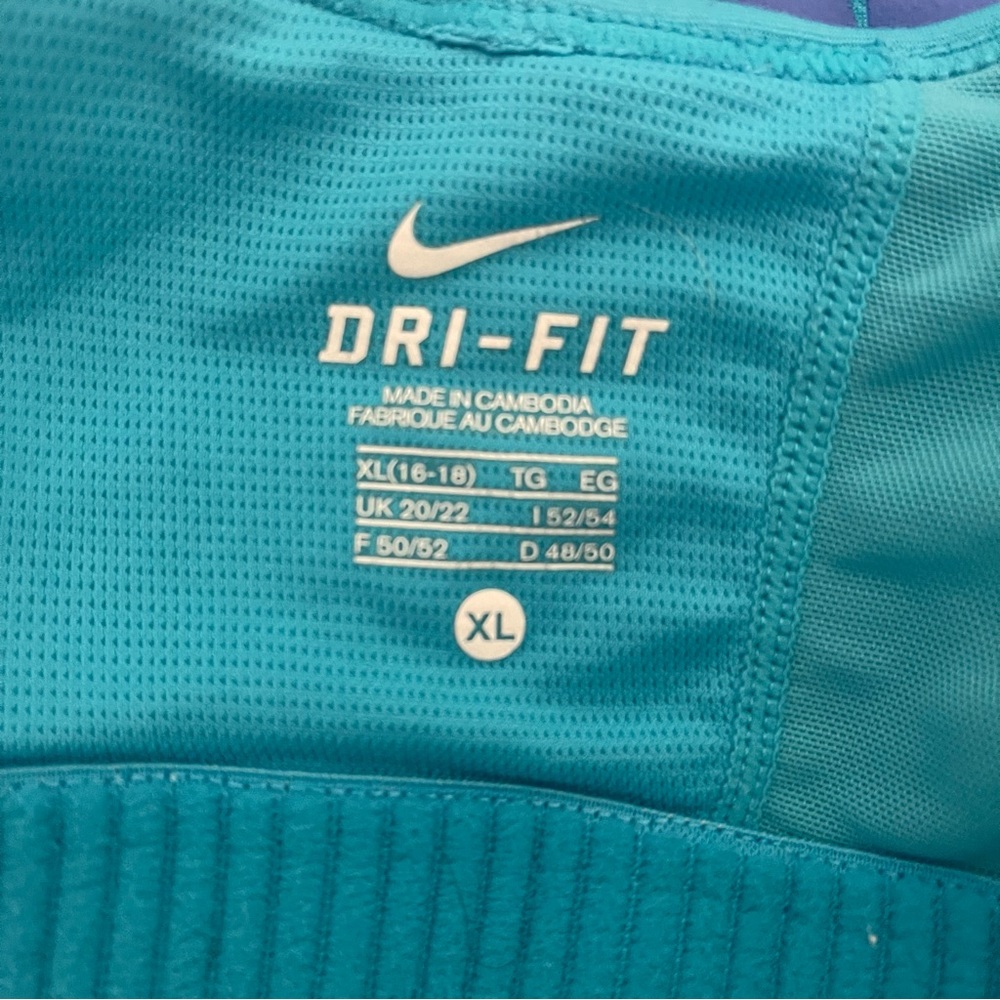 Nike Blue Racerback Tank Top Built in Bra - Picture 5 of 5